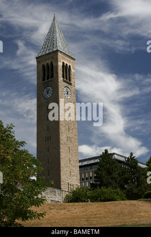 Cornell Uris Bibliothek und Clocktower, in Ithaca, New York Stockfoto