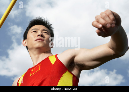 Porträt eines Sportlers mit Speer Stockfoto