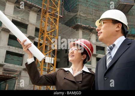 Bauunternehmen, Blick in die Ferne Stockfoto