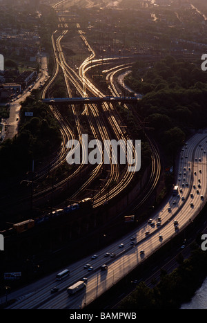 Sonnenuntergang Luftaufnahme des Schuylkill Expressway Zug verfolgt Philadelphia PA USA Stockfoto