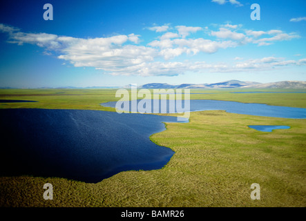 LUFTAUFNAHME DER ARKTISCHEN TUNDRA TEICHE ZWISCHEN PROVIDENIYA EGVEKINOT MAGADAN REGION EHEMALIGE UDSSR Stockfoto