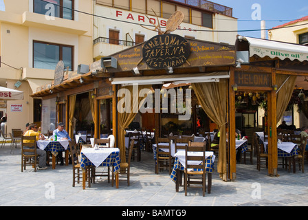 Taverne im venezianischen Hafen von Rethymnon Kreta Griechenland Europa Stockfoto