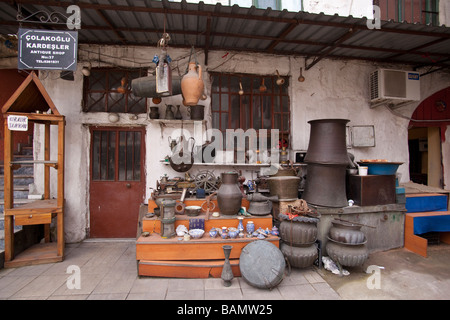 Antiquitätenmarkt in Istanbul Türkei Stockfoto