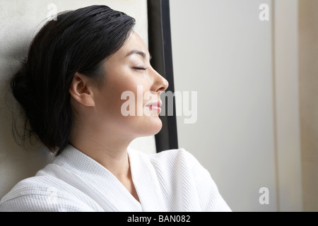 Frau mit geschlossenen Augen Stockfoto