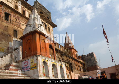 Ghats entlang des Flusses Gange Varanasi Benares Uttar Pradesh, Indien Stockfoto