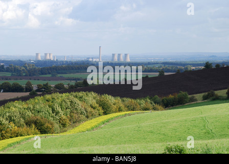 Landschaft mit Didcot Kraftwerk-Oxfordshire-England von Ridgeway Path betrachtet Stockfoto