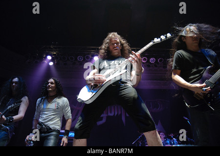 Hard Rock-Gitarre-Band Dragonforce spielen ein Konzert in der Newport Music Hall in Columbus Ohio am 27. April 2009 Stockfoto