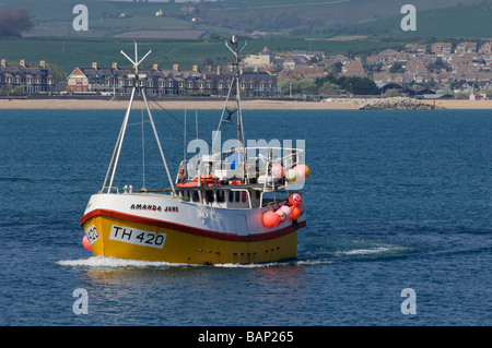 Trawler Fischen abseits TH420, "Amanda Jane" auf hoher See der Küste von Weymouth, Dorset, England. Stockfoto