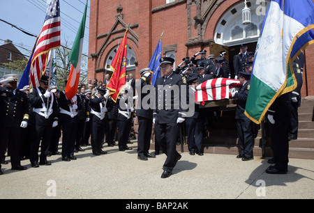 New Haven Feuerwehrleute erinnern einen Feuerwehrmann starb während der Dienstzeit Stockfoto