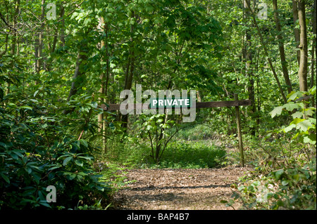 Privatschild auf Waldweg, norfolk, england Stockfoto