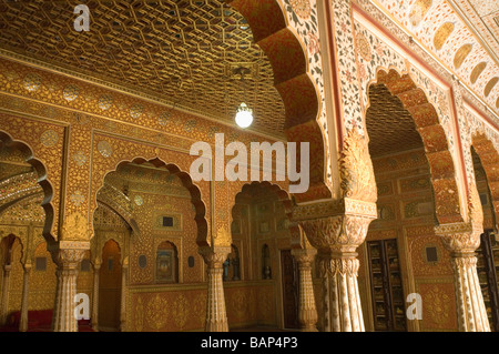 Kolonnade in einem Fort, Anup Mahal Junagarh Fort, Bikaner, Rajasthan, Indien Stockfoto