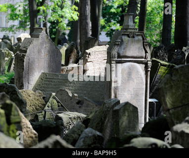 Alte jüdische Friedhof Josefstadt (Josefov), das jüdische Viertel von Prag Stockfoto