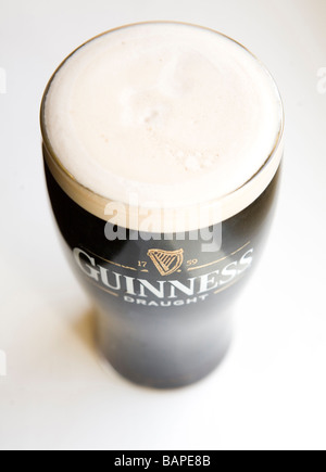 Ein Pint Guinness im Bild von oben Stockfoto