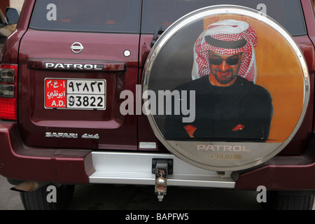 typische Stoßfänger Dekoration auf einem Nissan Patrol Safari 4 x 4 Abu Dhabi Vereinigte Arabische Emirate Stockfoto