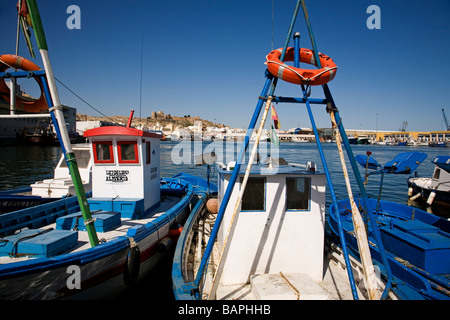 Fischerhafen monumentale Zitadelle und Schloss Almeria Andalusien Spanien Stockfoto