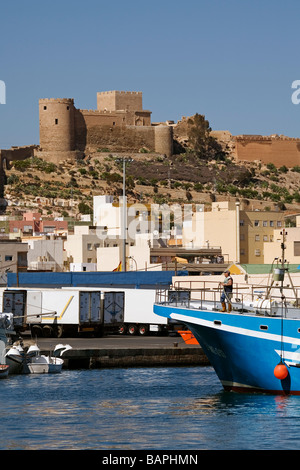 Fischerhafen monumentale Zitadelle und Schloss Almeria Andalusien Spanien Stockfoto