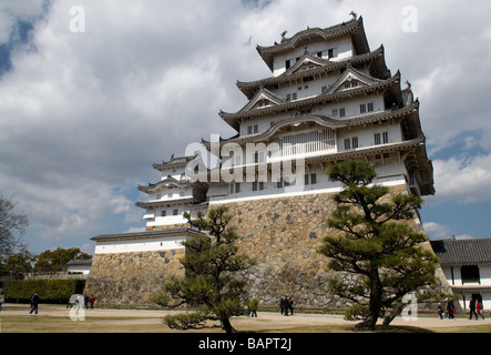 Himeji-Jo ist die prächtigste Burg in Japan und sein Name bedeutet auf Japanisch als "Shirasagi" oder "Weißer Reiher". Stockfoto