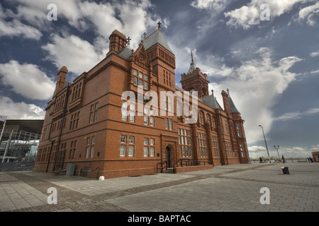 Der berühmte rote Ziegel Pierhead Gebäude in Cardiff Bay Stockfoto