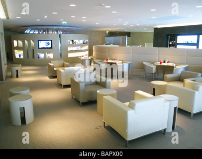 Die fantastische First Class Lounge von Air France (La Premiere) am Flughafen Charles de Gaulle, Paris Fr. Stockfoto