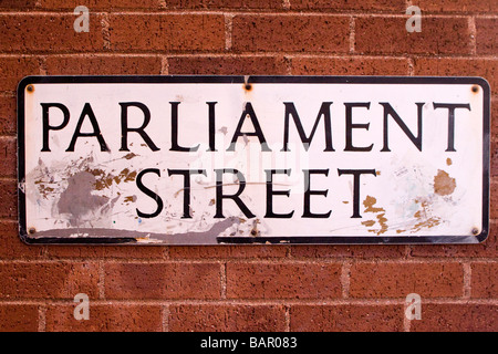 Parliament Street, Exeter. Der weltweit schmalste Straße sein soll Stockfoto