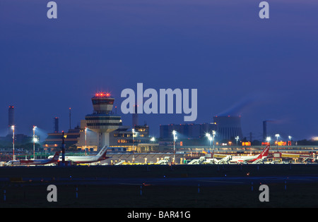 Nachtansicht des Flughafens Tegel in Berlin Deutschland Stockfoto