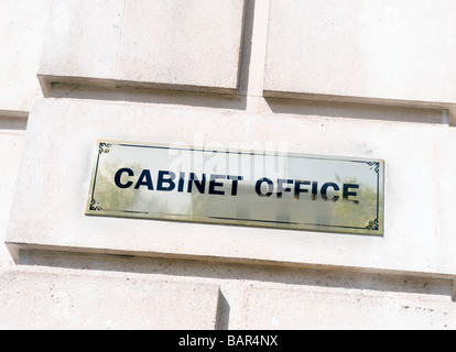 Das Cabinet Office Zeichen, Whitehall, London, UK Stockfoto