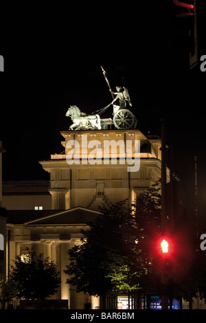 Deutschland, Berlin, Brandenburger Tor bei Nacht Stockfoto