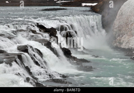 Der Gullfoss Wasserfall, South West Island: ein Zoom Aufnahme der ersten, Schritt 11m hoch in den Lauf des Flusses Hvita Stockfoto