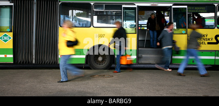 Gas-Technologien: Erdgas-Fahrzeuge: Bus in Bratislava, Slowakei Stockfoto