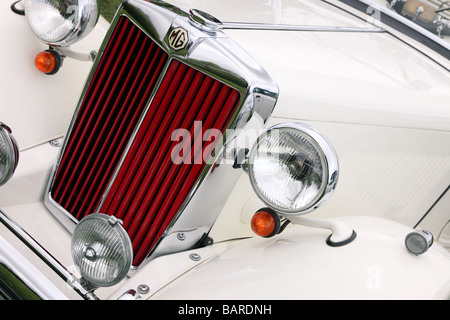 Vorderseite des Kühlers und Grill von 1952 MG TD motor Auto an Auto Rallye, East Kilbride, Schottland Stockfoto