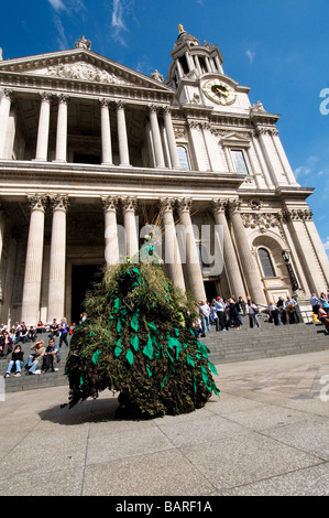 Jack im grünen bei St Paul s Cathedral, Ende Winter Anfang des Sommers zu feiern Stockfoto