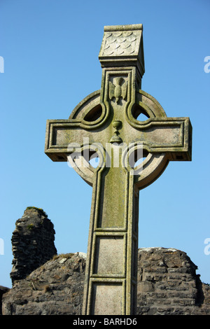 Keltisches Kreuz in Donegal Kloster Friedhof, Donegal Town, Irland Stockfoto