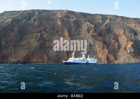 M/V Santa Cruz touristischen Schiff, Isabela Island, Galapagos-Inseln, Ecuador, Südamerika Stockfoto