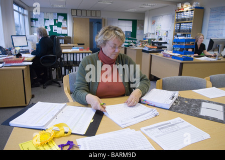 Mary Mead, Gründerin von Yeo Valley Farms, ist die größte Bio-Marke Großbritanniens, die 1994 gegründet wurde. Blagdon, Somerset England, 2. Dezember 2008 2000, Großbritannien Stockfoto