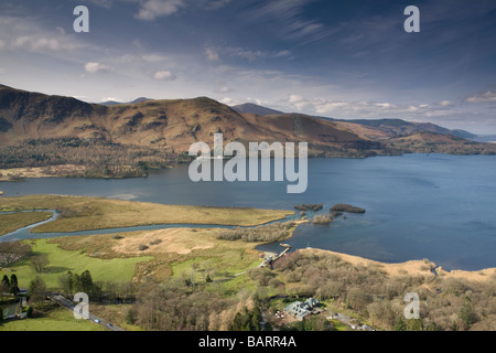 Blick über die lodore Landung und Derwentwater von der Überraschung im Lake District Stockfoto