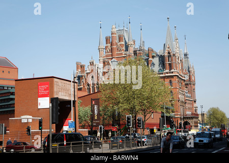 Bahnhof St Pancras, Euston Road, London, England Stockfoto