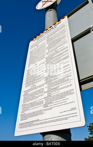 Parkregelung auf einem Parkplatz laufen durch das Umweltministerium für Nordirland. Stockfoto