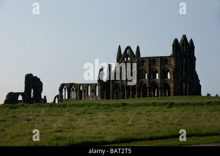 Die Ruinen von Str. Hildas Abbey auf dem East Cliff Whitby North Yorkshire England UK (c) Marc Jackson Photography Stockfoto