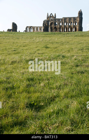 Die Ruinen von Str. Hildas Abbey auf dem East Cliff Whitby North Yorkshire England UK (c) Marc Jackson Photography Stockfoto