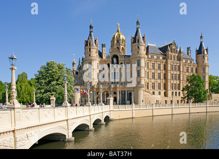 Schweriner Schloss und See in Mecklenburg-Vorpommern Stockfoto