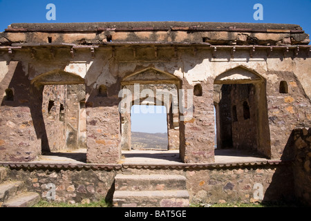 Dulha Mahal historisches Gebäude in Ranthambhore Fort, Ranthambhore National Park, Rajasthan, Indien Stockfoto