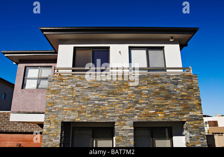 Wohnungswirtschaft / eine neue zeitgenössische Wohnhaus. Melbourne Victoria Australien. Stockfoto