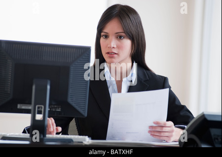 Geschäftsfrau bei der Arbeit Stockfoto