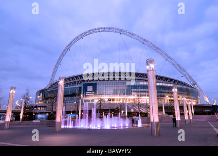 England, London, Brent, Wembley-Stadion Dämmerung Stockfoto