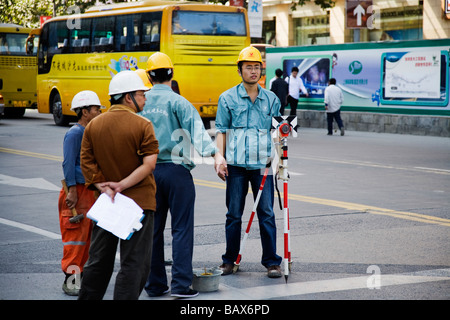 Feldmaß Assistent im Bezirk Pudong in Shanghai Stockfoto