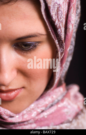 Muslimische Frau denken Stockfoto