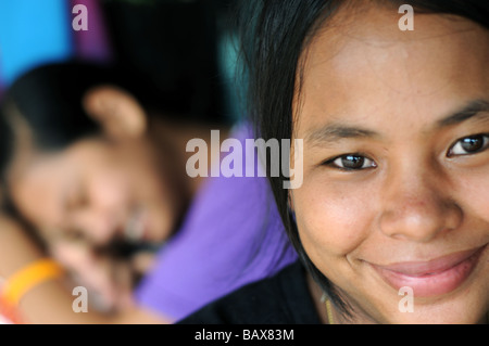 Mädchen in Thong pha Phum thailand Stockfoto