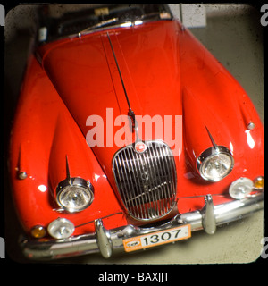 Eine rote 1959 Jaguar XK 150 Stockfoto