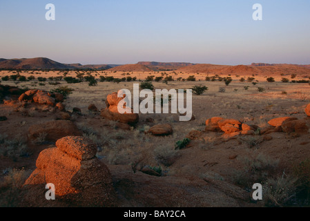 Landschaft von Damaraland im Abendlicht, Namibia, Afrika Stockfoto