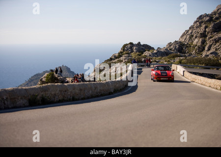 Porsche 911 auf Bowtie Kurve von Sa Calobra Bergstraße, Rally Classico Isla Mallorca, in der Nähe von Cala de Sa Calobra, Mallorca, Balear Stockfoto